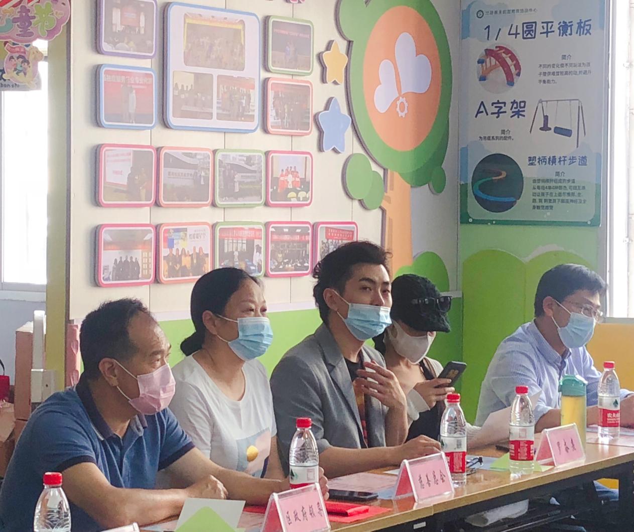 沙县区慈善总会罗莉会长同区领导廖善健先生一起出席了沙县春天启智